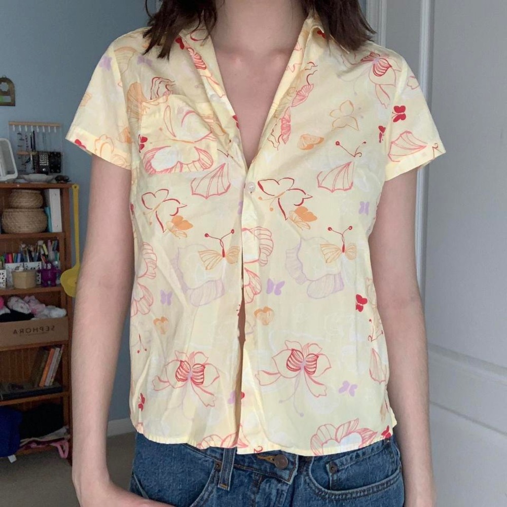 beachy yellow butterfly button up shirt by karen scott sport